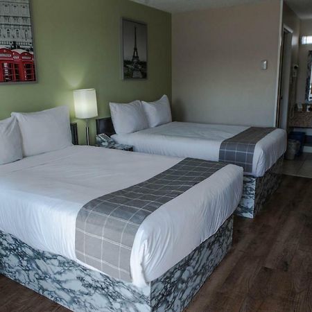Canadian Motel North Battleford Esterno foto