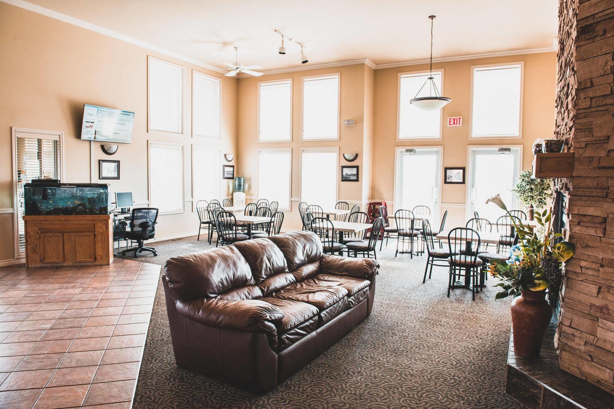 Canadian Motel North Battleford Esterno foto