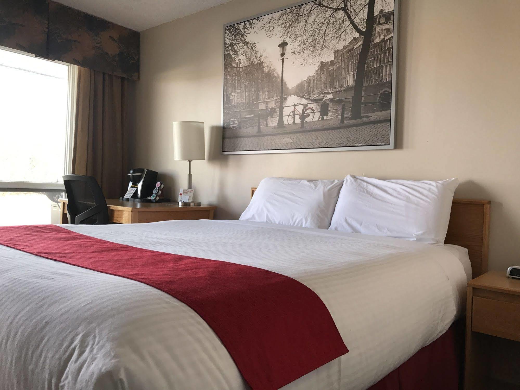 Canadian Motel North Battleford Esterno foto