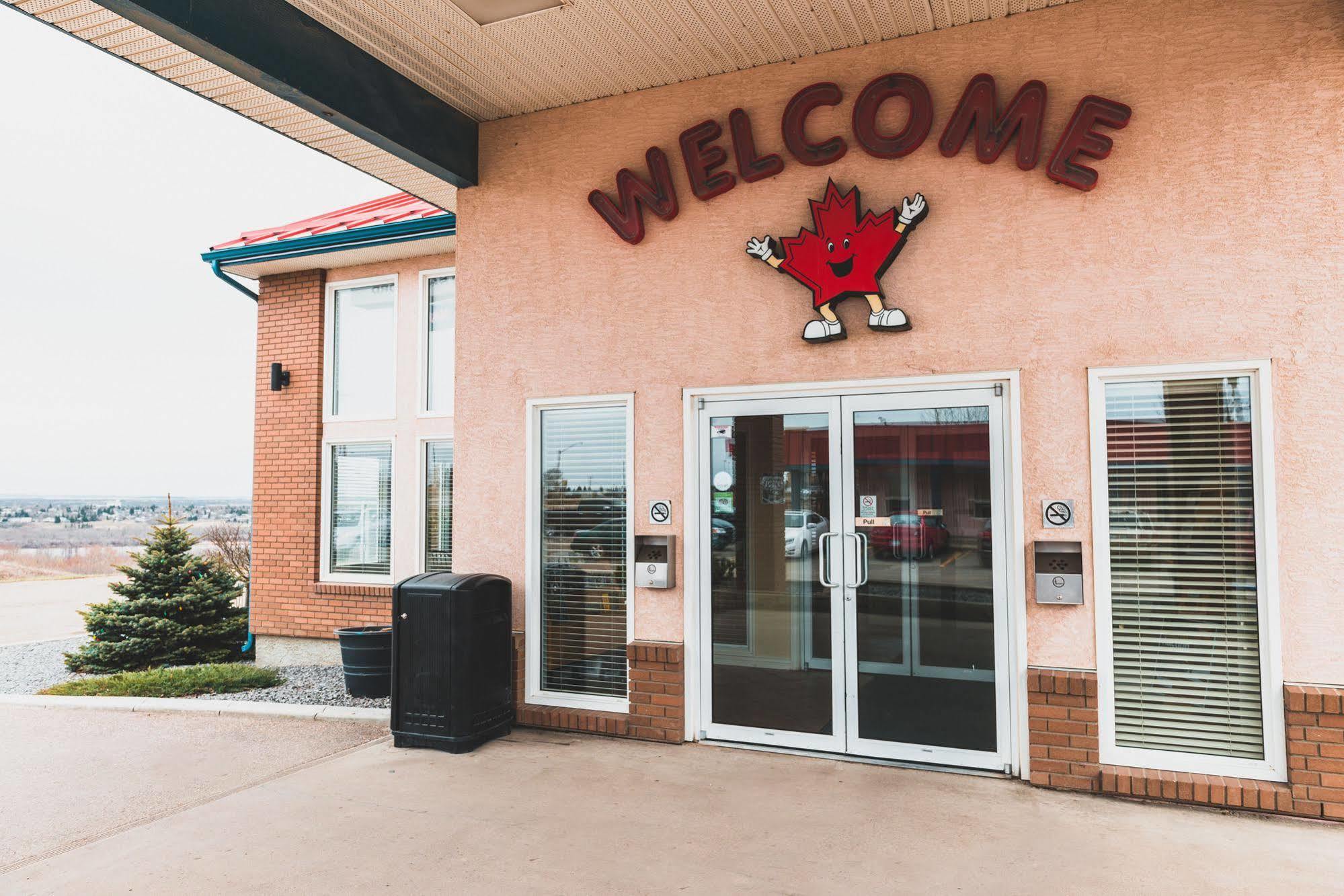 Canadian Motel North Battleford Esterno foto
