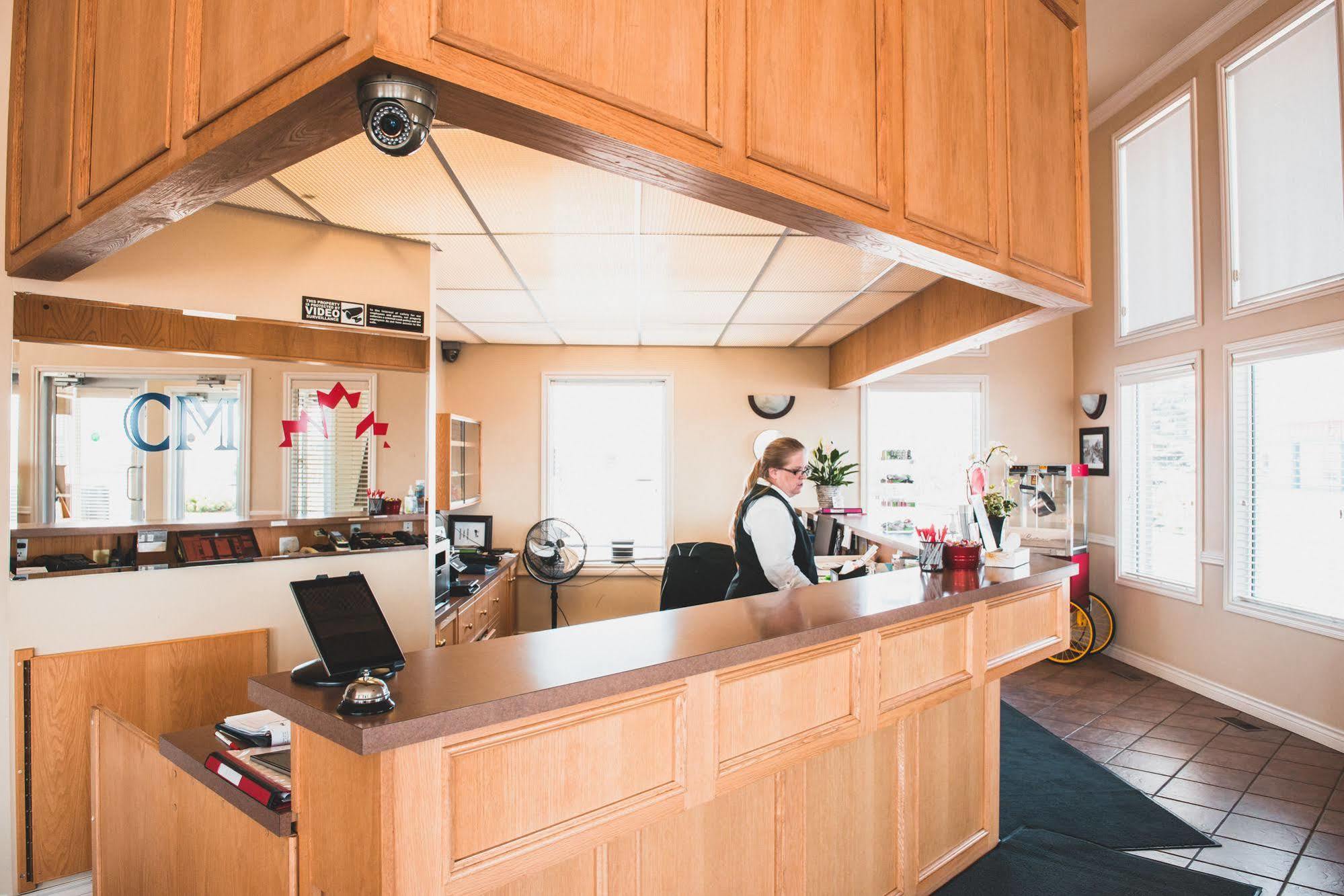 Canadian Motel North Battleford Esterno foto
