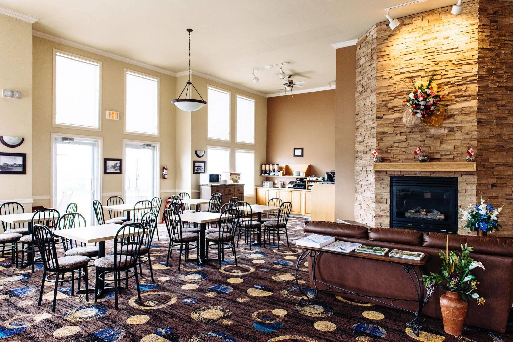 Canadian Motel North Battleford Esterno foto