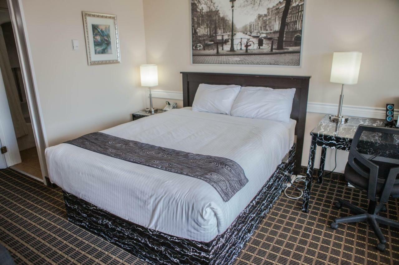 Canadian Motel North Battleford Esterno foto